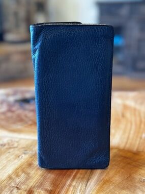 EGA Louis Vuitton Porte feiulle Brazza Taurillon Leather Long Wallet 2017 blue